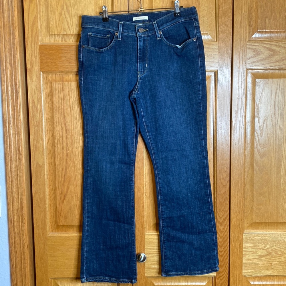 Levi’s Classic Boot Cut dark wash jeans size 10